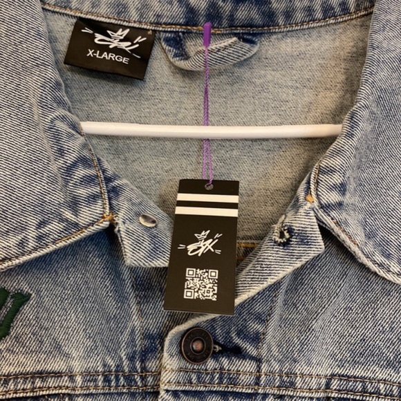 SYX Denim Jacket Custom Embroidered Graphic Front Chest Pocket Blue Men’s XL NWT - Picture 7 of 8